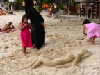 nude sand sculpture.JPG (149KB)